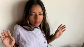 Latina sexy me da una excelente mamada