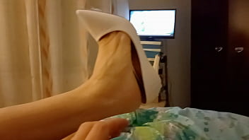 Whiteshoes dangling sex
