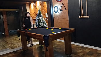 Aposta alta na mesa de sinuca quem perder paga o preço