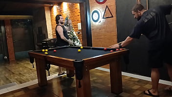 Aposta alta na mesa de sinuca quem perder paga o preço