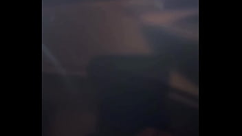 O namorado da minha enteada me fodeu no carro no posto de gasolina e eu pedia mais rola chamando ele de amorzinho