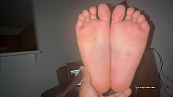 Damn his feet so pretty robinsoles