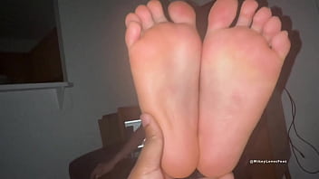 Damn his feet so pretty robinsoles