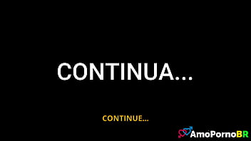 Eu cheirava a calcinha da minha enteada depois do banho