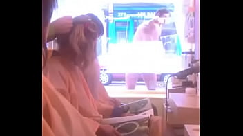 लडकियों चुपके से क्या क्या देखती हे