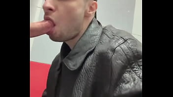 First time when i try glory hole