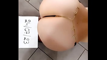 Je suis très coquine que du porno sur mon feed