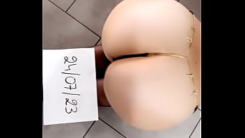 Je suis très coquine que du porno sur mon feed