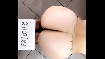 Je suis très coquine que du porno sur mon feed