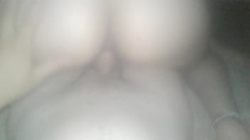 Perrita cavalgando bien rico