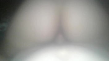 Perrita cavalgando bien rico