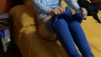 He caresses me while i rest and i up excited a big cumshot on my tits