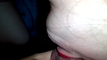 Me trago toda la leche que sale de su verga