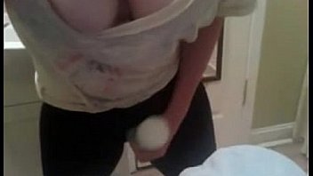 Girl plays in the bath pm me girls if you are horny