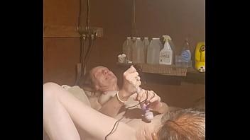 Eating n fucking on washing machine again