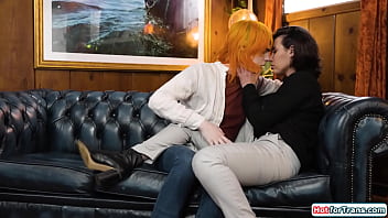 Tranny jean hollywood wants to have sex with shrink casey small tits shemale kisses her and gets her trans cock sucked before banging her