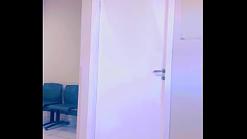 Fui no ginecologista fazer meu papanicolau meu marido corno ficou com tesão em saber que minha buceta foi aberta pelo medico chegou em casa e me fodeu todinha com muito tesão