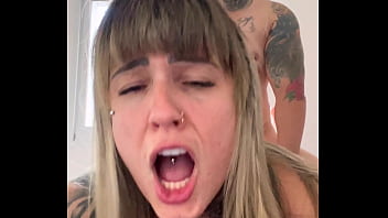 Fui no ginecologista fazer meu papanicolau meu marido corno ficou com tesão em saber que minha buceta foi aberta pelo medico chegou em casa e me fodeu todinha com muito tesão