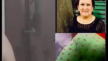 Espiando a mi tía tetona de ecuador