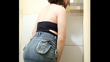 Crossdresser Safada De Jeans Curto thumbnail