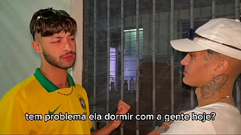 Meu meio irmão me pegou transando com o namorado dele não acredito que ele reagiu assim