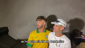 Meu meio irmão me pegou transando com o namorado dele não acredito que ele reagiu assim