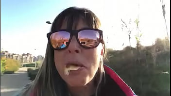 La chupa pr muy poco La chupa pr muy poco