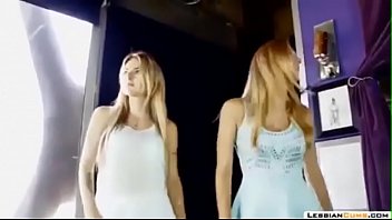 Hardfucking threesome fendom girls