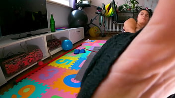 Sexydea’s naked workout – big ass no panties boobs out stretches