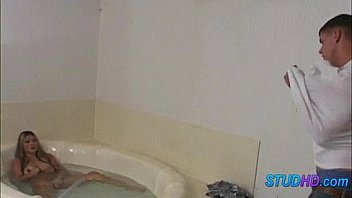 Stud fucks babe 0711