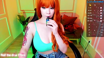 Asiatica cachonda en camara se excita mucho