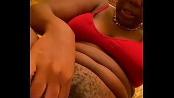 Sexy ebony with bangs pissing pee video