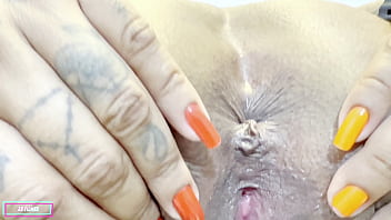 Coloquei um pircing novo na bucetinha mete com cuidado emmm