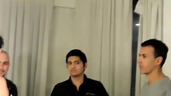 Se coje a cuatro y me hace participar terrible puta mi hermnastra