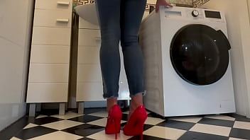 Desperate wetting my jeans and in my sexy red highheels and play with