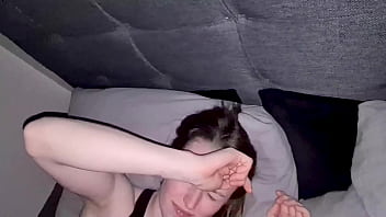 Mädchen 18 übernachtet bei mir privatfick