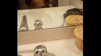 Tava Trabalhando Me Deu Tesão Fui No Banheiro Bater Uma thumbnail