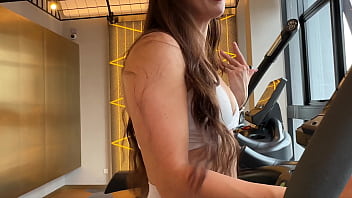 Fast gym pick up cunningly lured her into my home with transparent wall in the shower room hoho