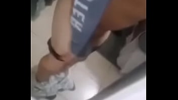 Buscando Una Mujer Joven thumbnail