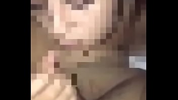 Esposa puta mamando verga cornudo