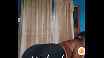 Twerking that fat ass she fine as hell