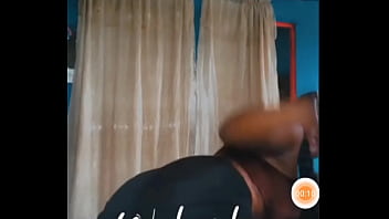 Twerking that fat ass she fine as hell