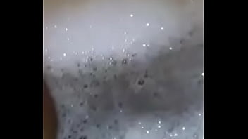 Ebony masterbate in bath