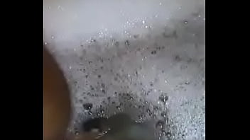 Ebony masterbate in bath