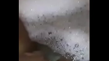 Ebony masterbate in bath