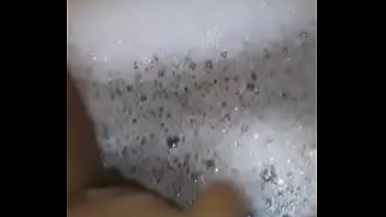 Ebony masterbate in bath