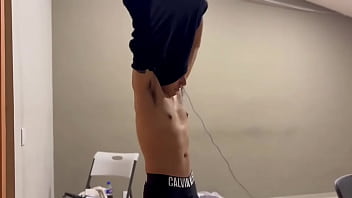 Ya tengo verificado mi canal de pornhub con quién creen que debería colaborar