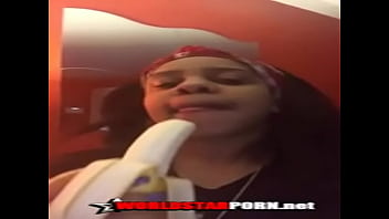 11248 she makes banana disappear