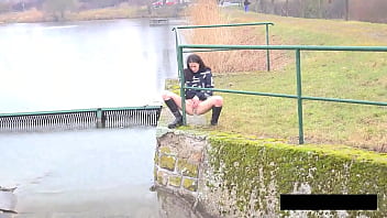 Canal peeing