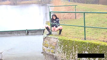 Canal peeing